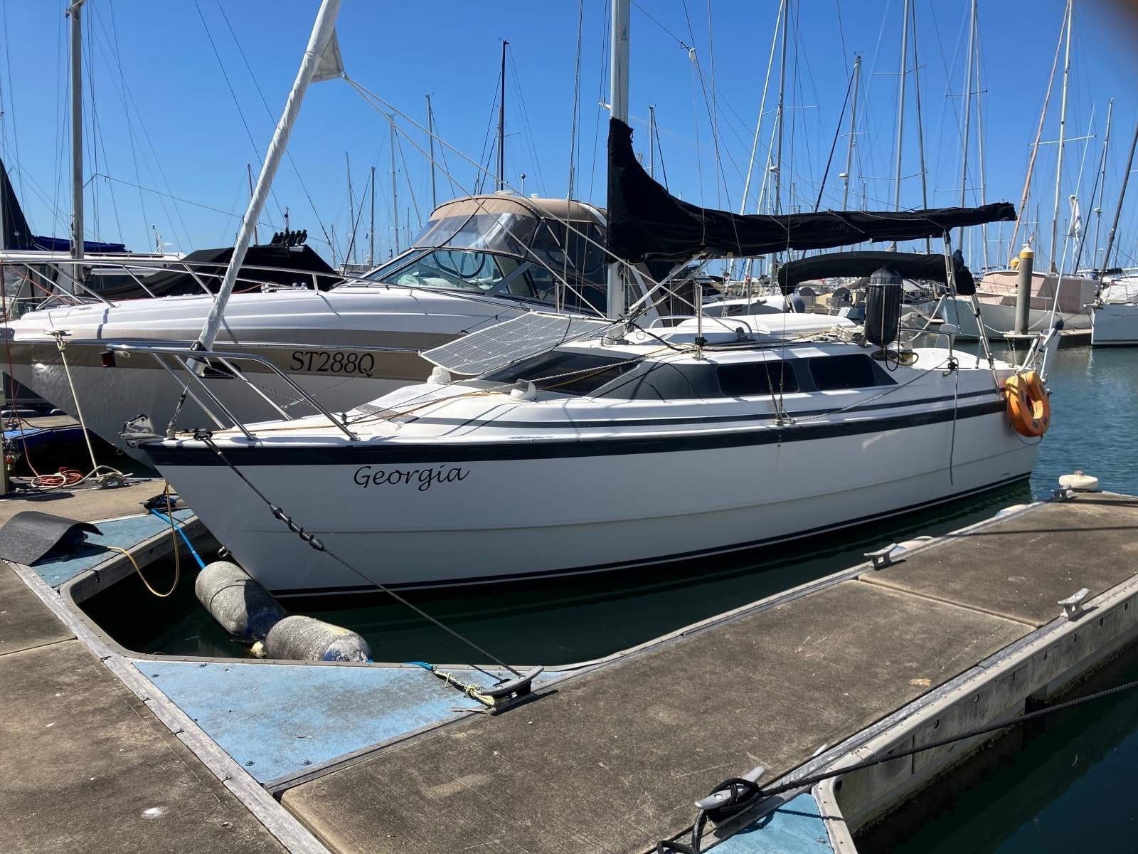 10m twin finger marina berth