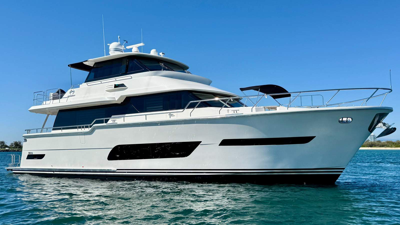 Horizon Yacht V72