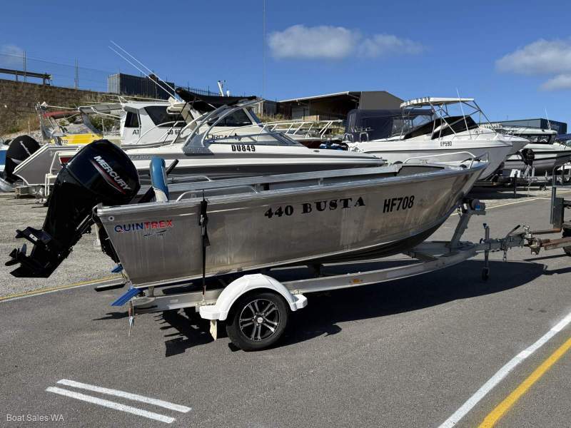 Quintrex 440 Busta 2025 model 152hrs old with service documents