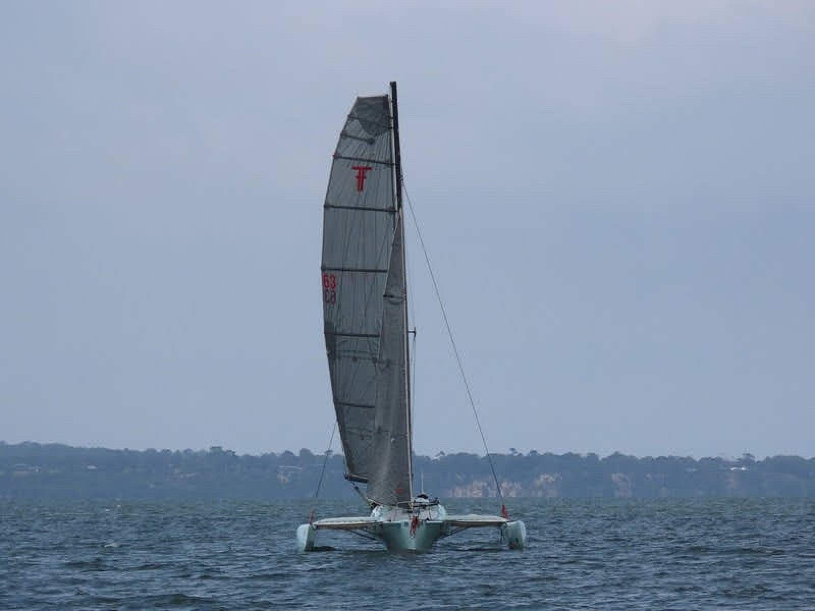 Farrier F-82R Trimaran - Swing Centreboard