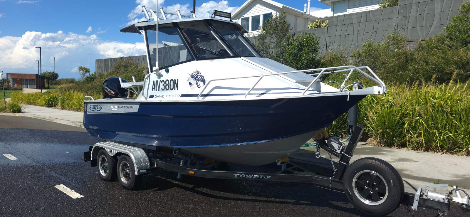 Surtees 580 Gamefisher 2011