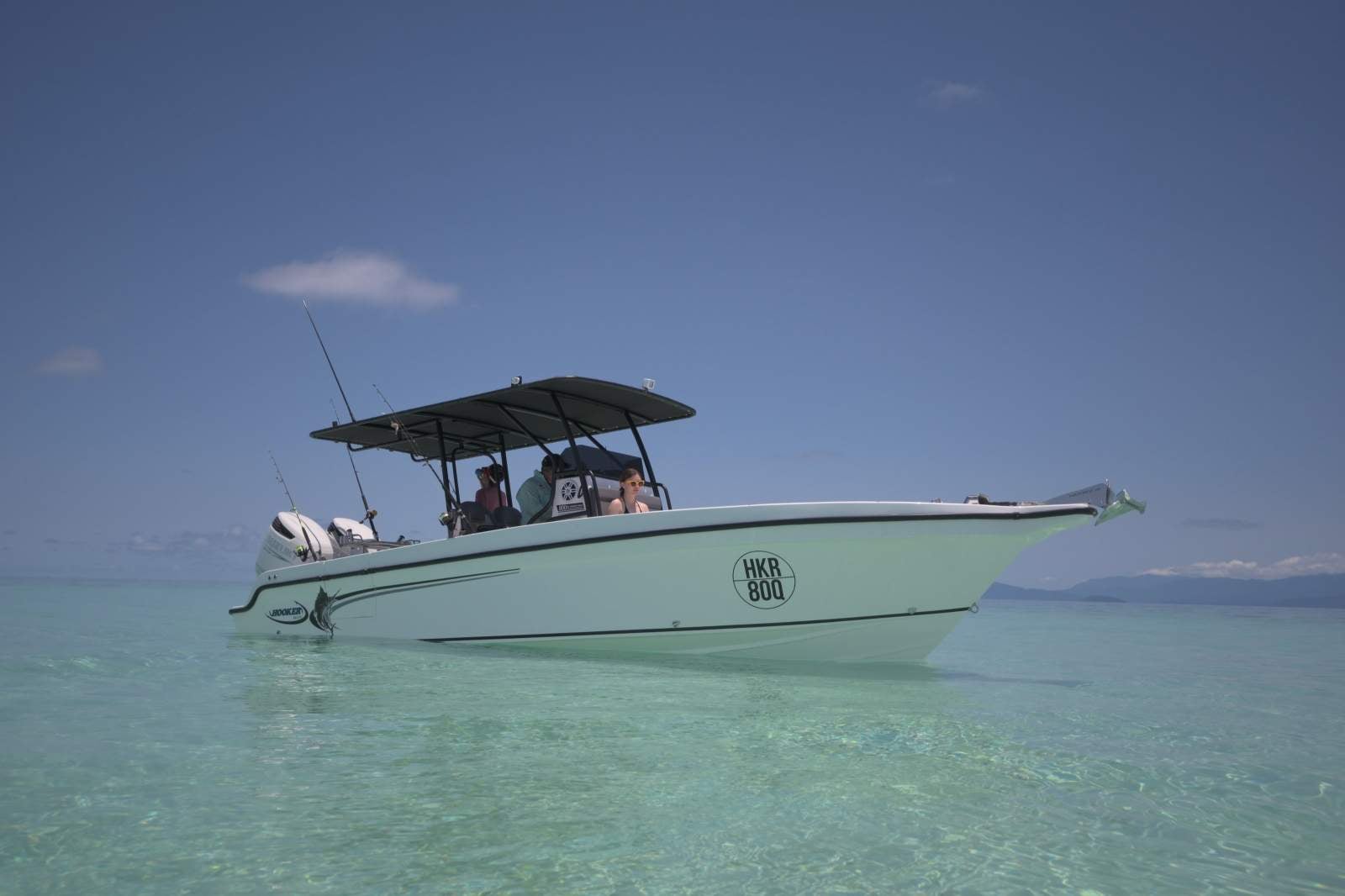 Hooker 8.0 Pro Fisherman Centre Console 2025