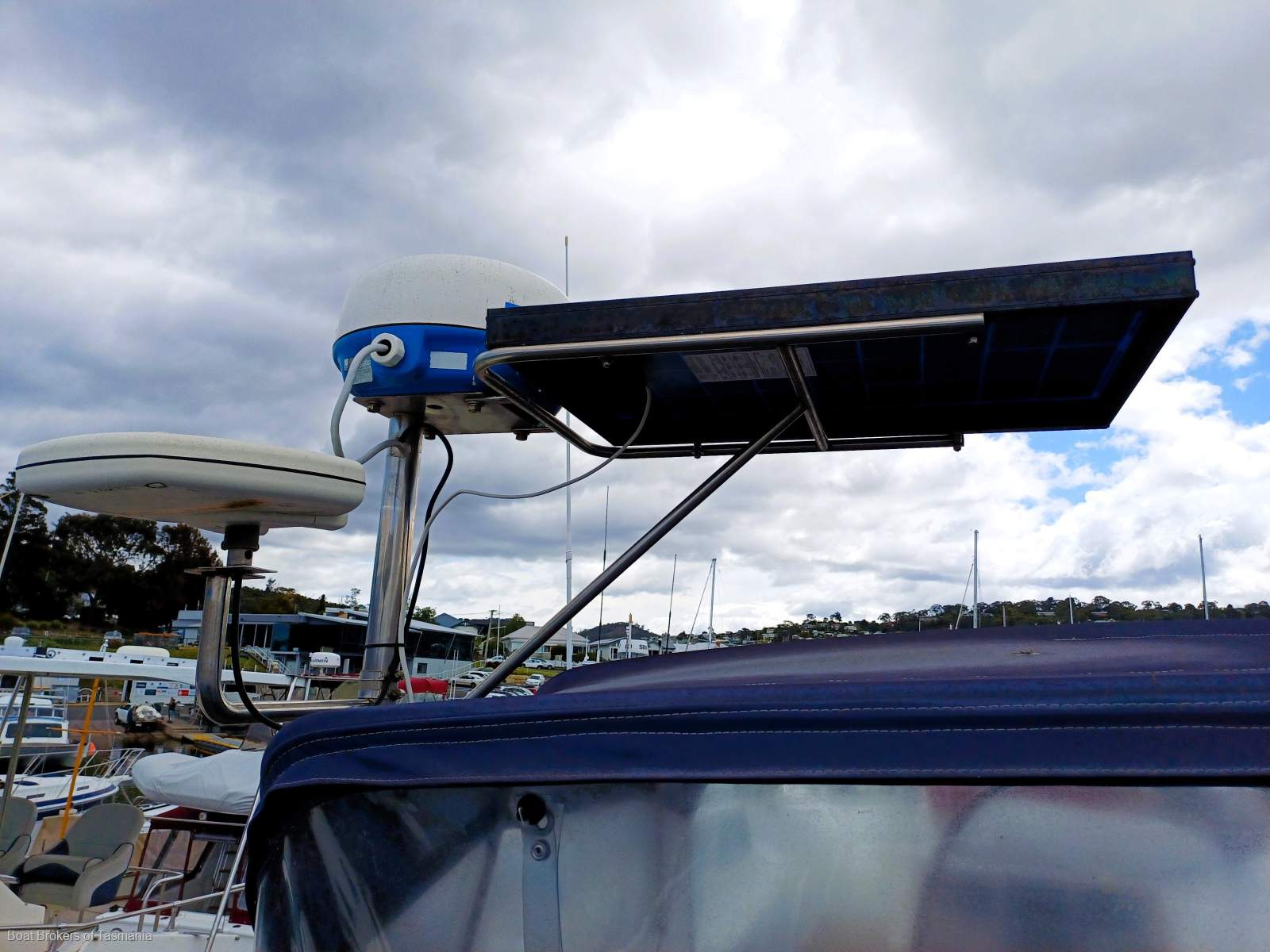 Regency Blue Seas 36 Mk 2. A pleasure to inspect. Excellent condition. Boat Brokers of Tasmania