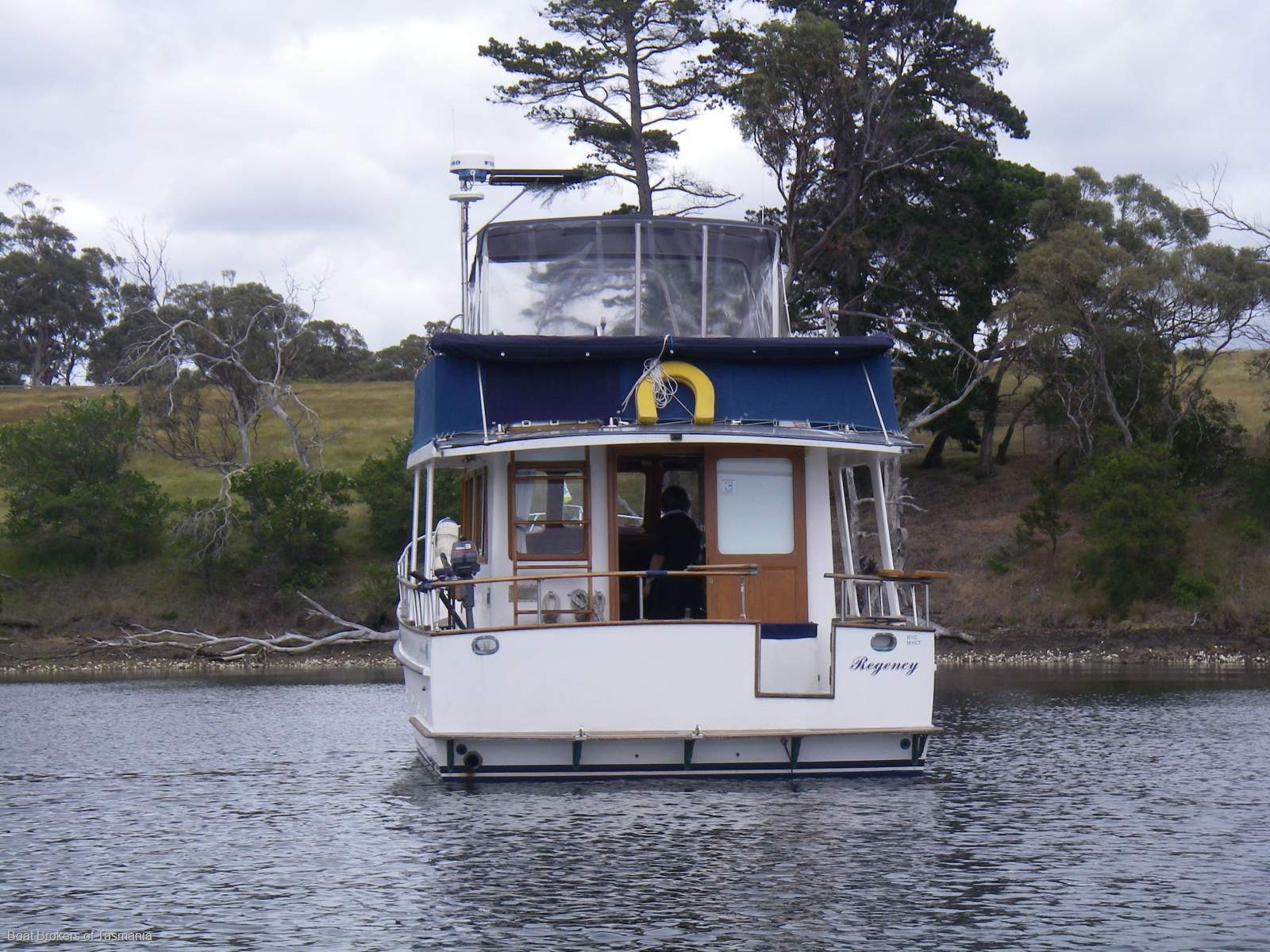 Regency Blue Seas 36 Mk 2. A pleasure to inspect. Excellent condition. Boat Brokers of Tasmania