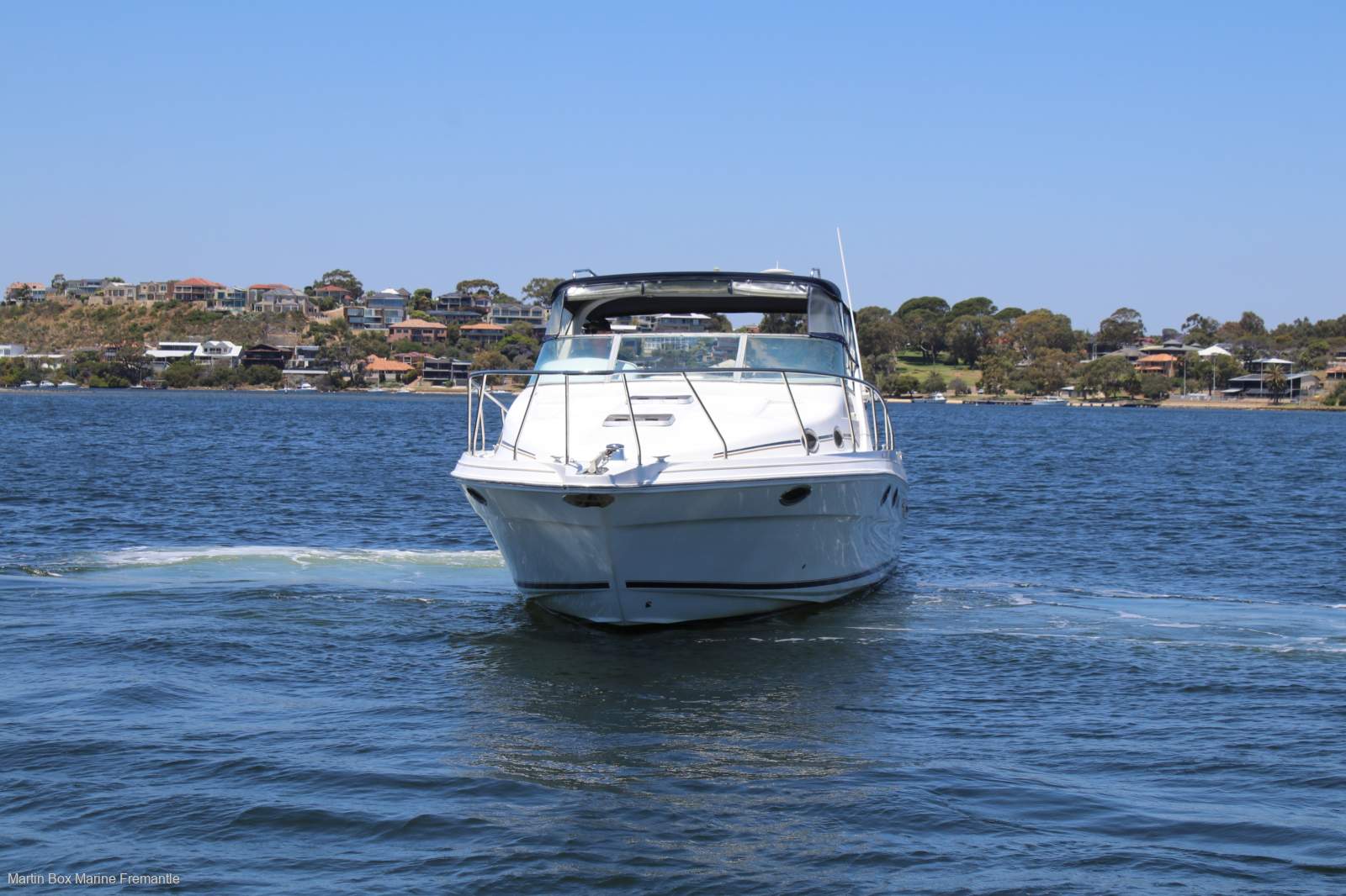 Mustang 3400 Sportscruiser with new motors in 2022