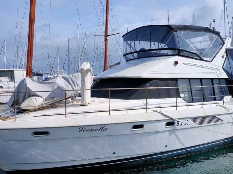 Bayliner 43 Aft Cabin