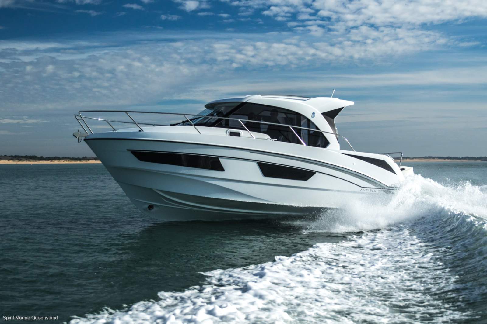 Beneteau Antares 9.0 OB