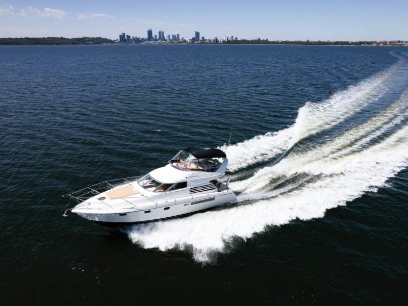 Fairline Squadron 43
