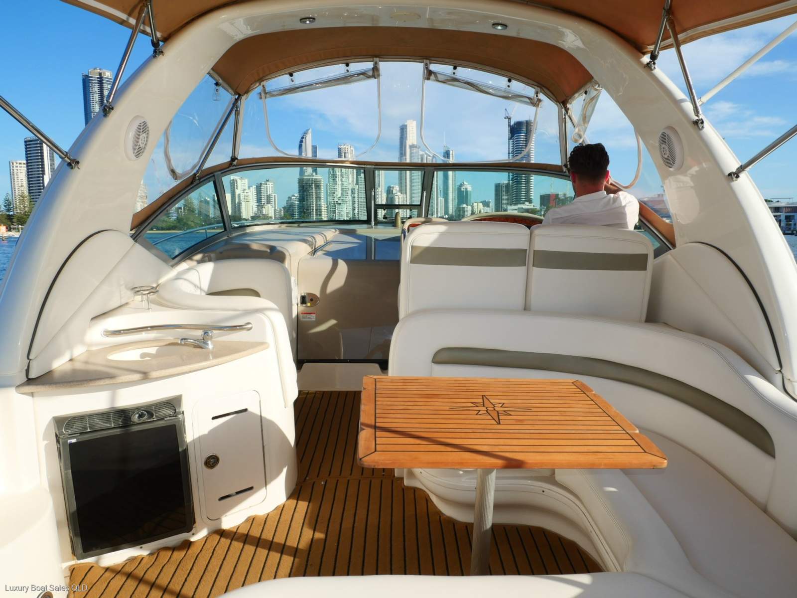 Sea Ray 355 Sundancer