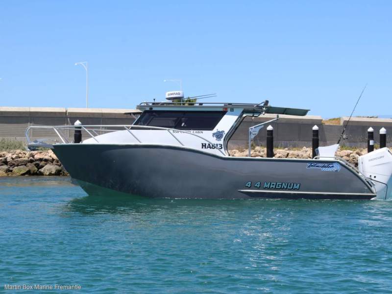 Intimidator Boats 850 Cuddy Cabin with Twin 400Hp V10 Mercury Outboards