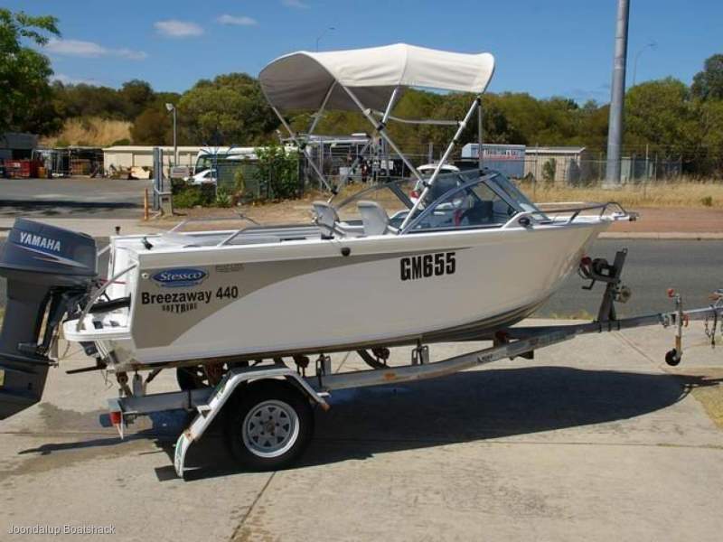 Stessco Breezaway 440 runabout