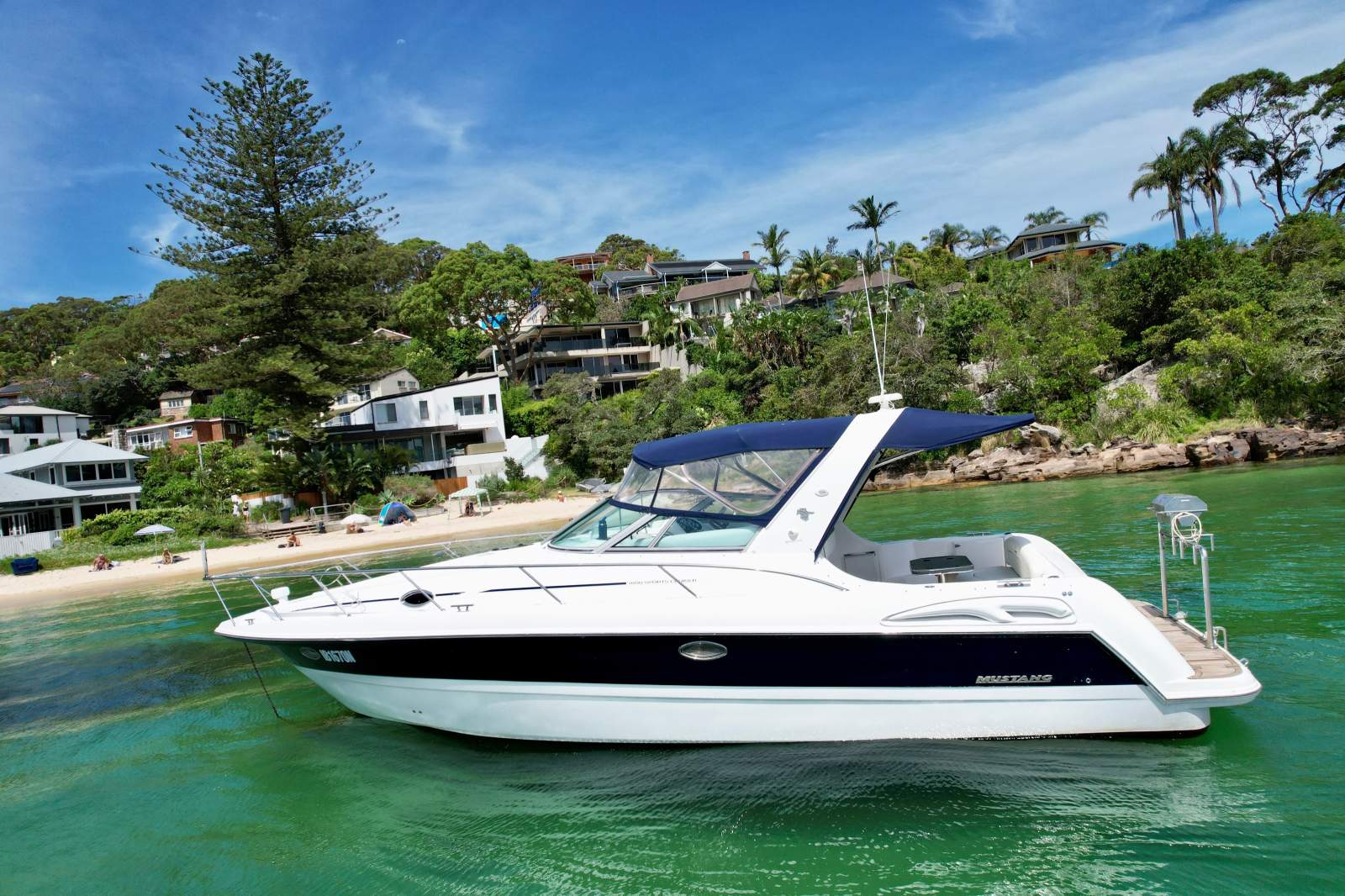 Mustang 3800 Royal Sportscruiser