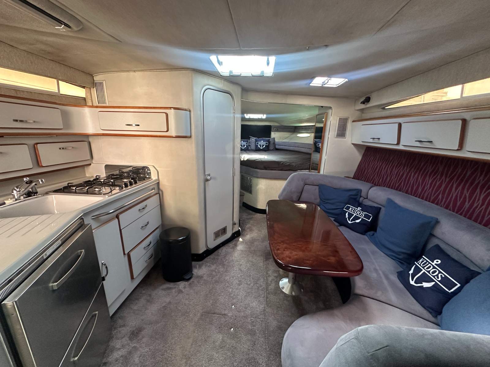 Sea Ray 350 Sundancer