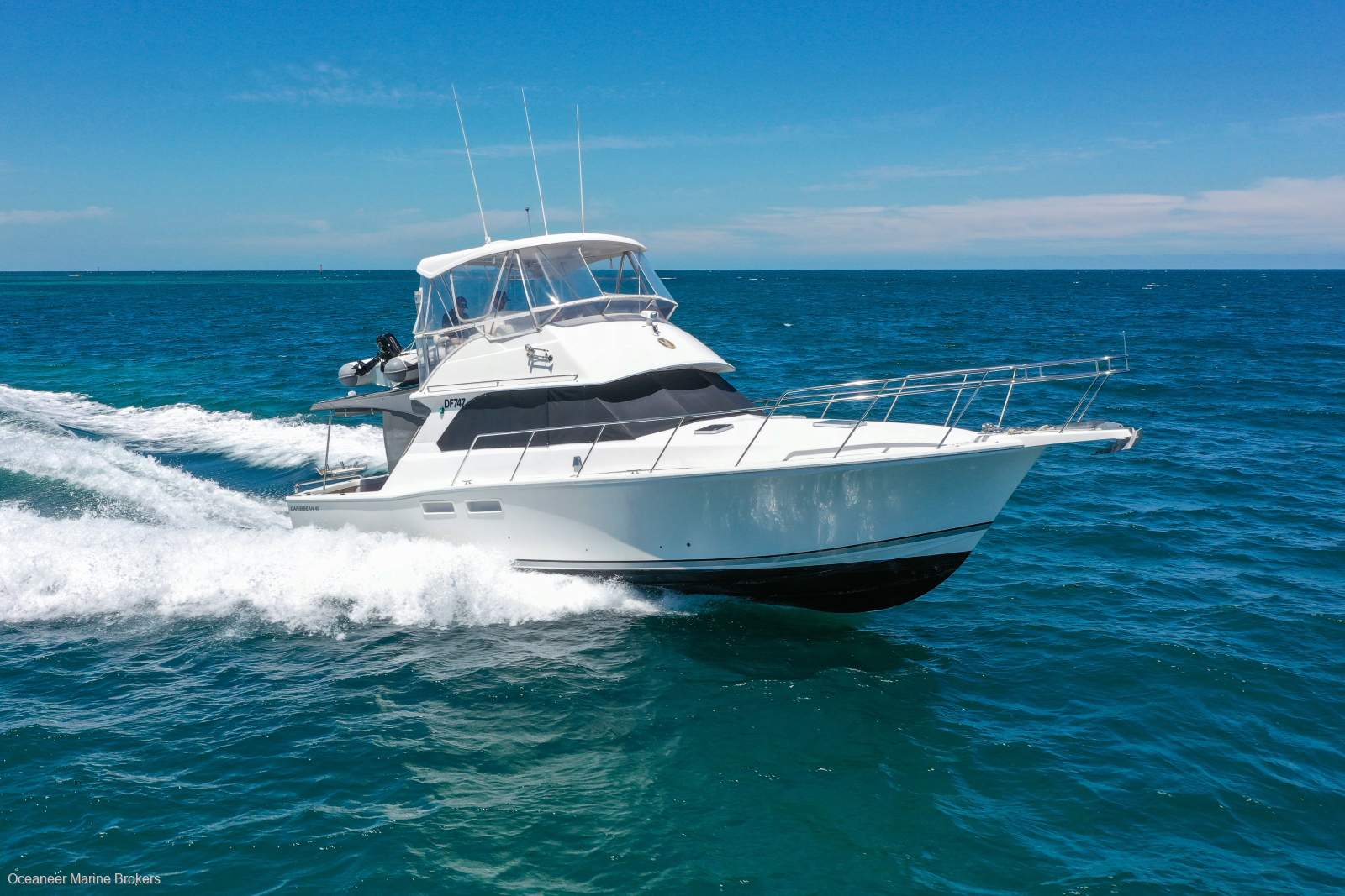 Caribbean 40 Flybridge Cruiser