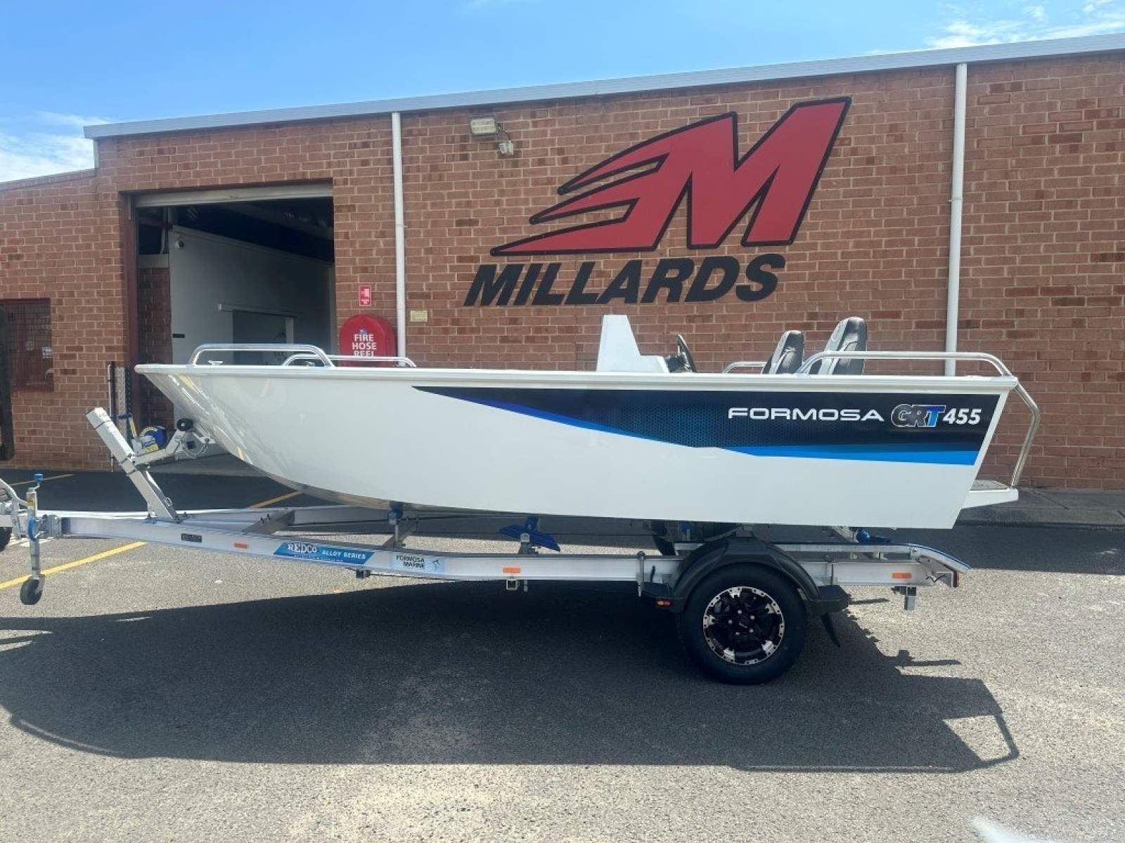 Formosa 455 GRT Side Console