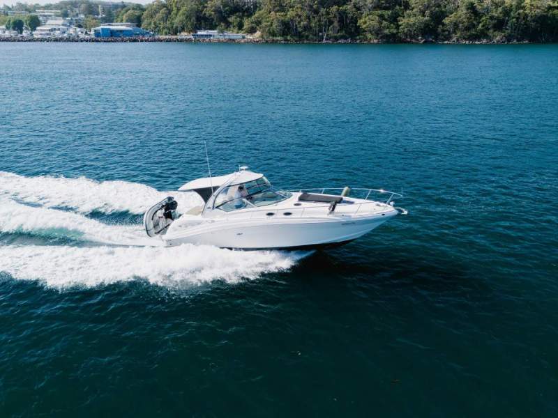 Sea Ray 375 Sundancer