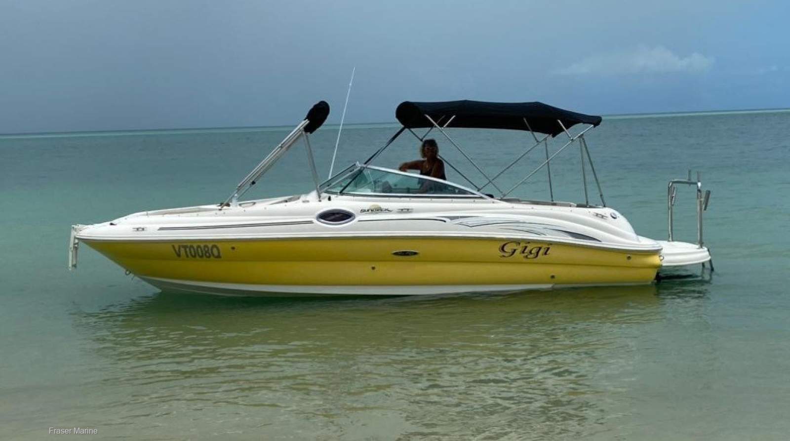 Sea Ray 240 Sundeck