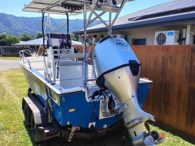 Hooker 6.0 Pro Fisherman Centre Console