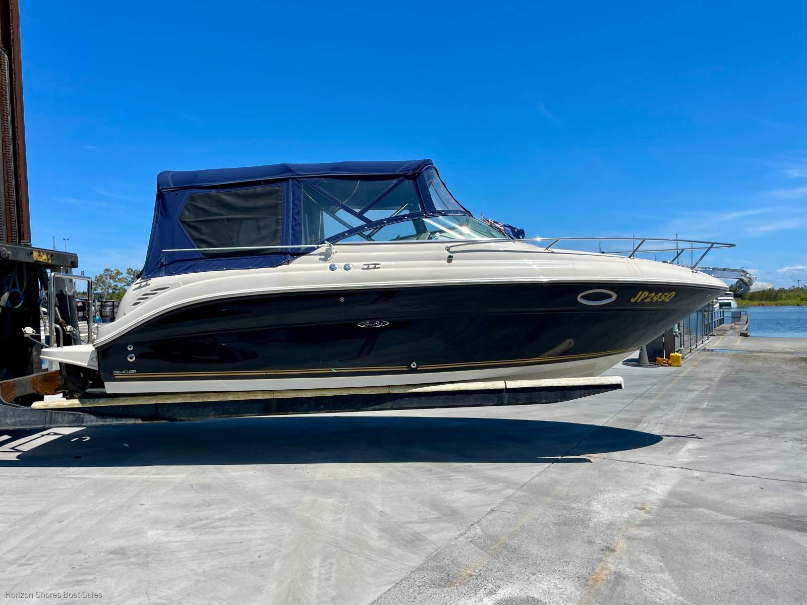 Sea Ray 245 Sundancer