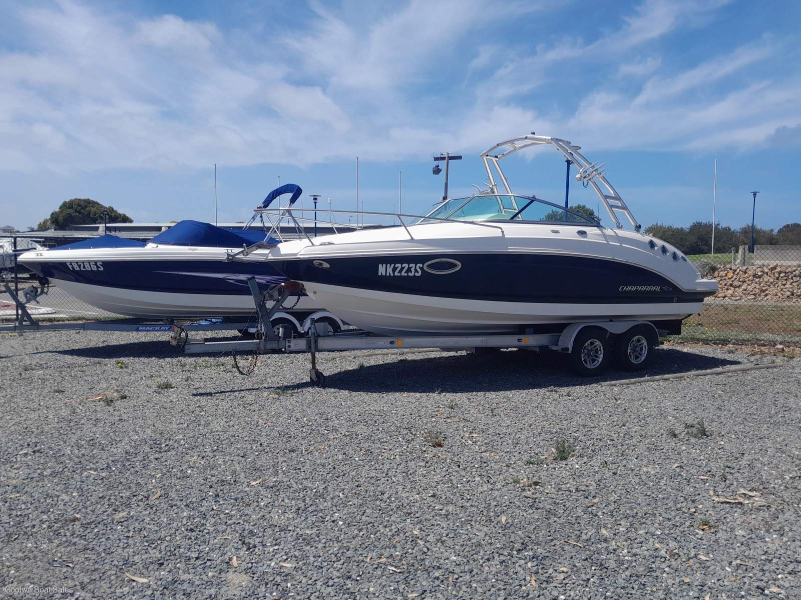 Chaparral 225 Ssi Sports Cabin