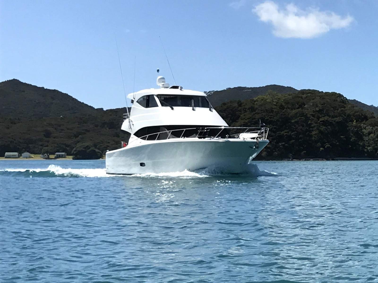 Maritimo M51 Enclosed Flybridge