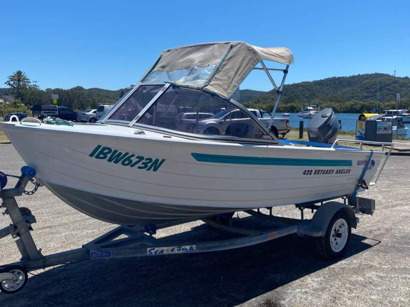 Quintrex 420 Estuary Angler 2006 model