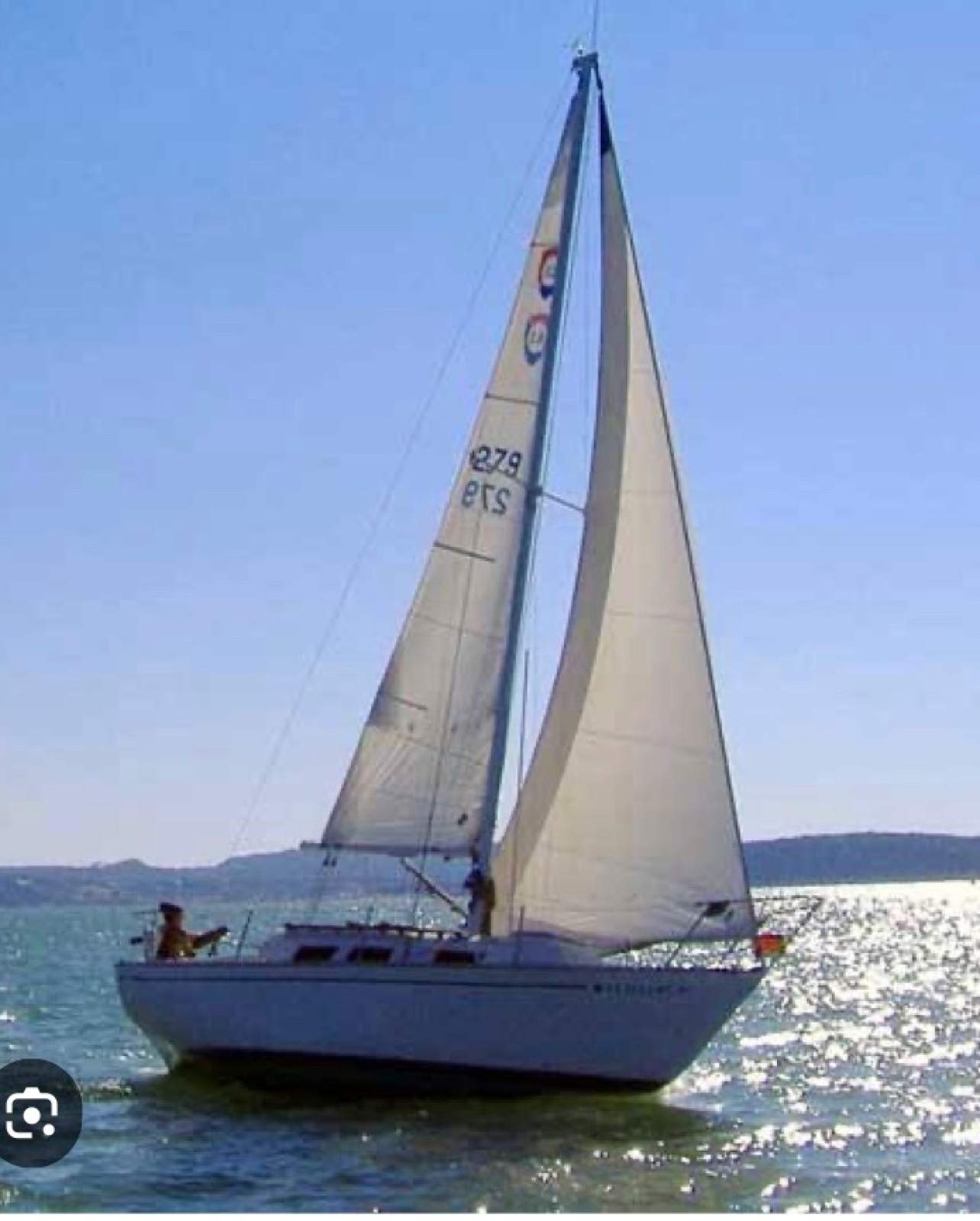 Columbia 27 Sloop Includes Mooring in Sandringham Harbour