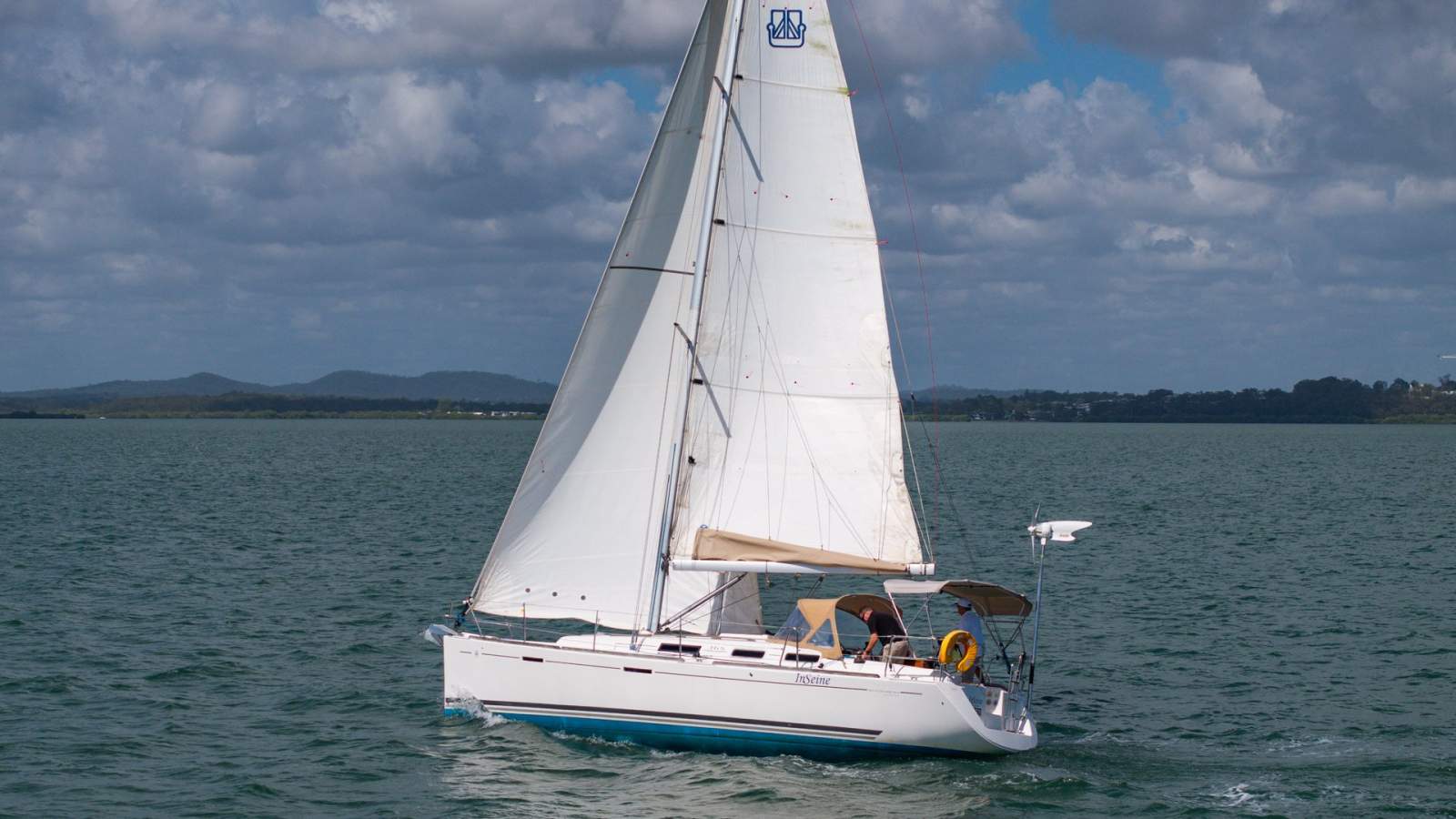 Dufour Grand Large 365