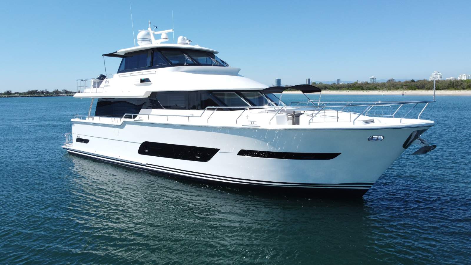 Horizon Yacht V72