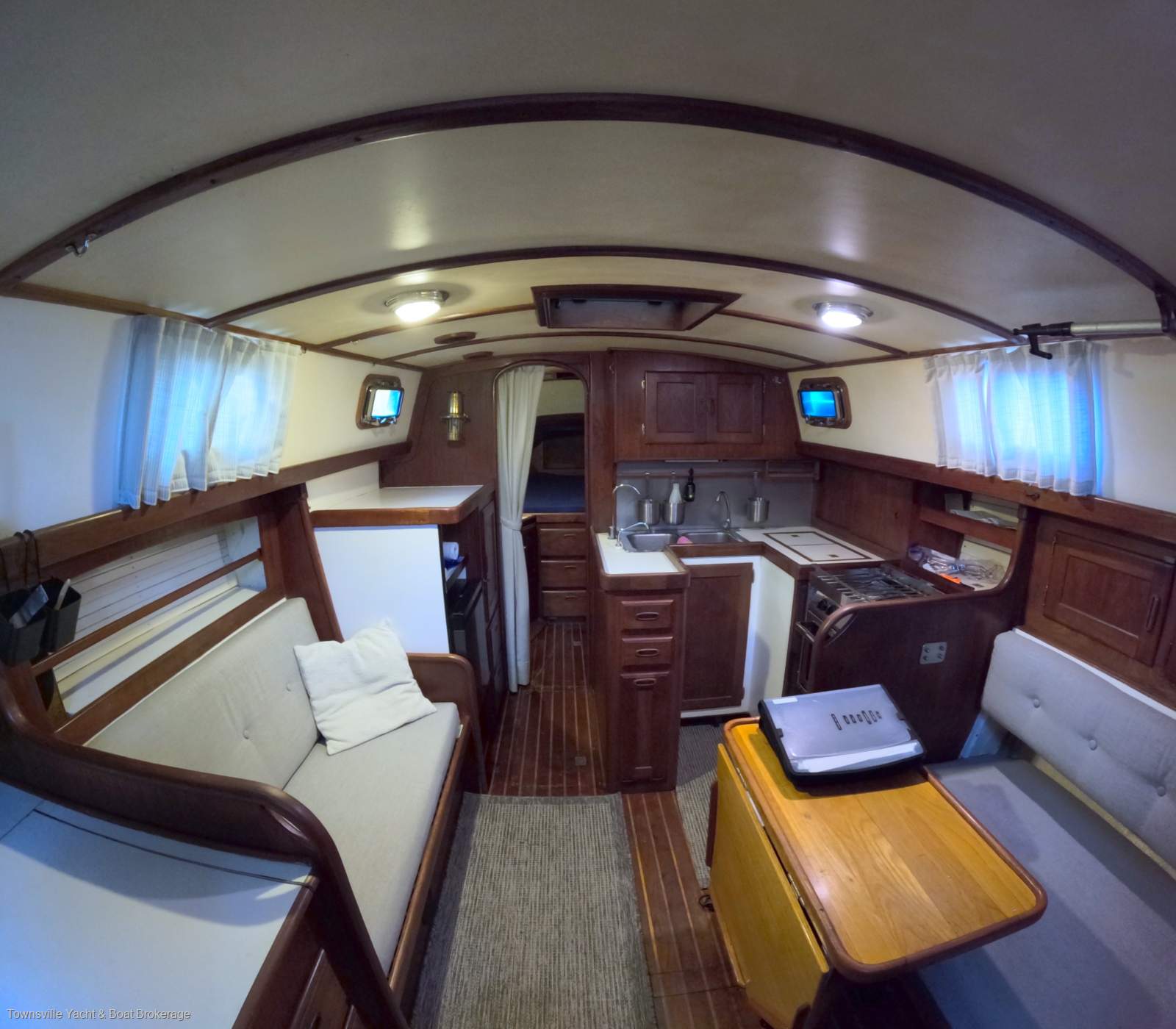 Crealock 37 Blue Water Cruiser