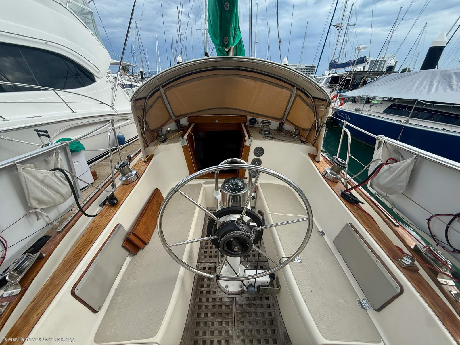 Crealock 37 Blue Water Cruiser