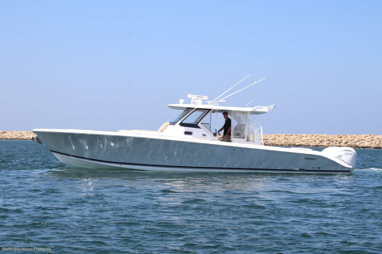 Pursuit S408 with Triple 425Hp Yamaha Outboards