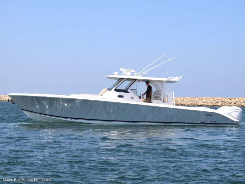 Pursuit S408 with Triple 425Hp Yamaha Outboards