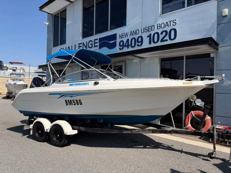 Southwind SR550BR - 2023 Suzuki 140HP 4-Stroke with approx 70 hours