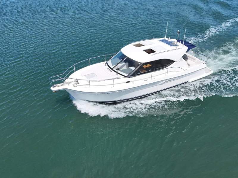 Riviera 3600 Sport Yacht