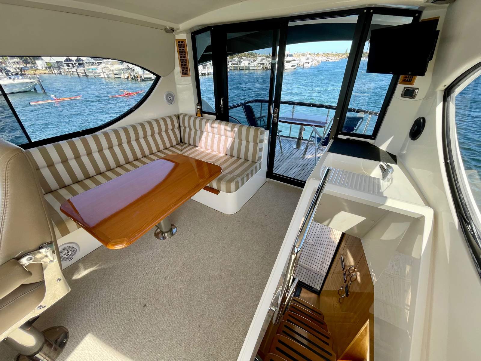 Maritimo 52 Cruising Motor Yacht