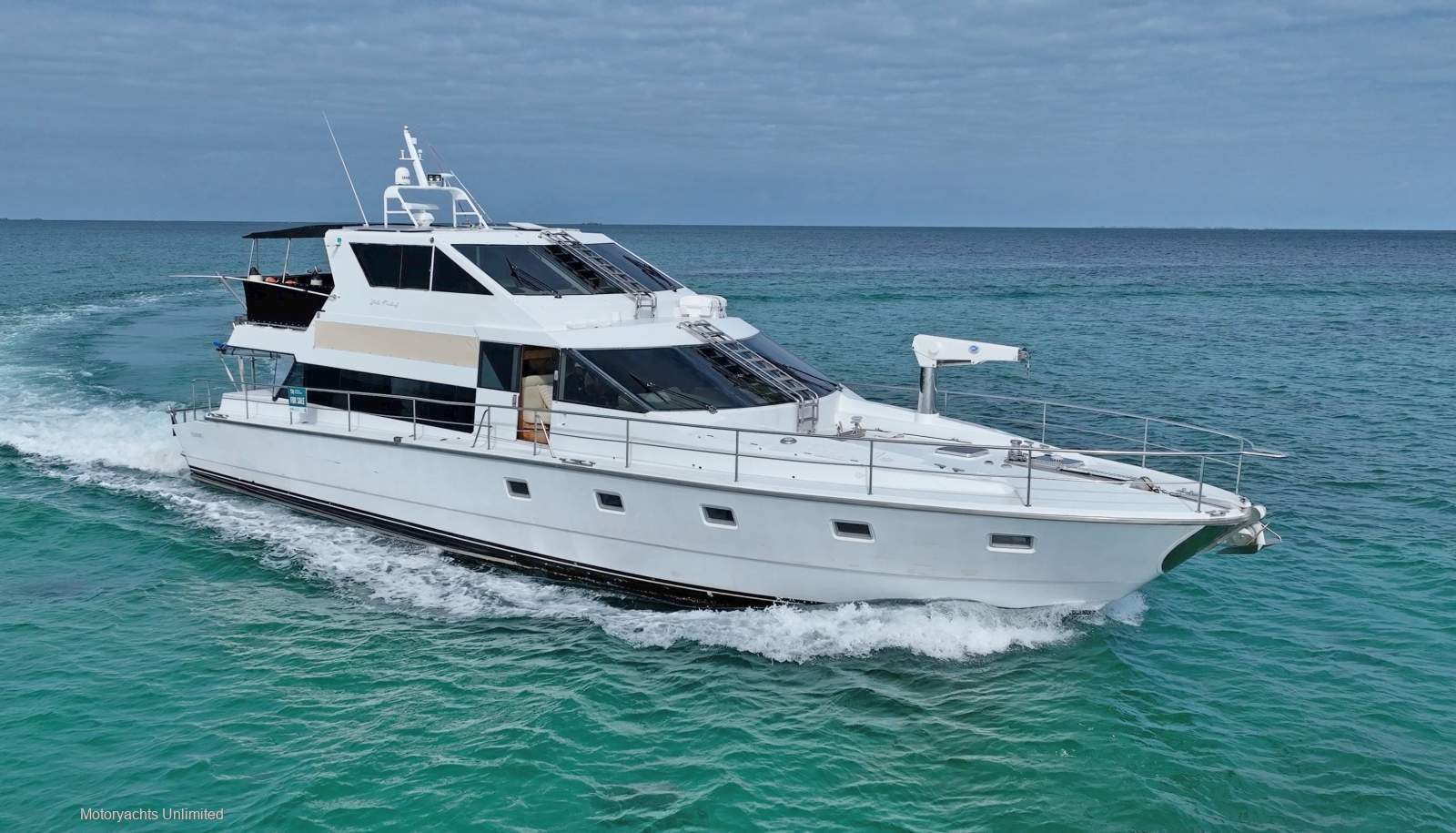 Carter 72 Custom Flybridge Cruiser - Live-aboard passagemaker