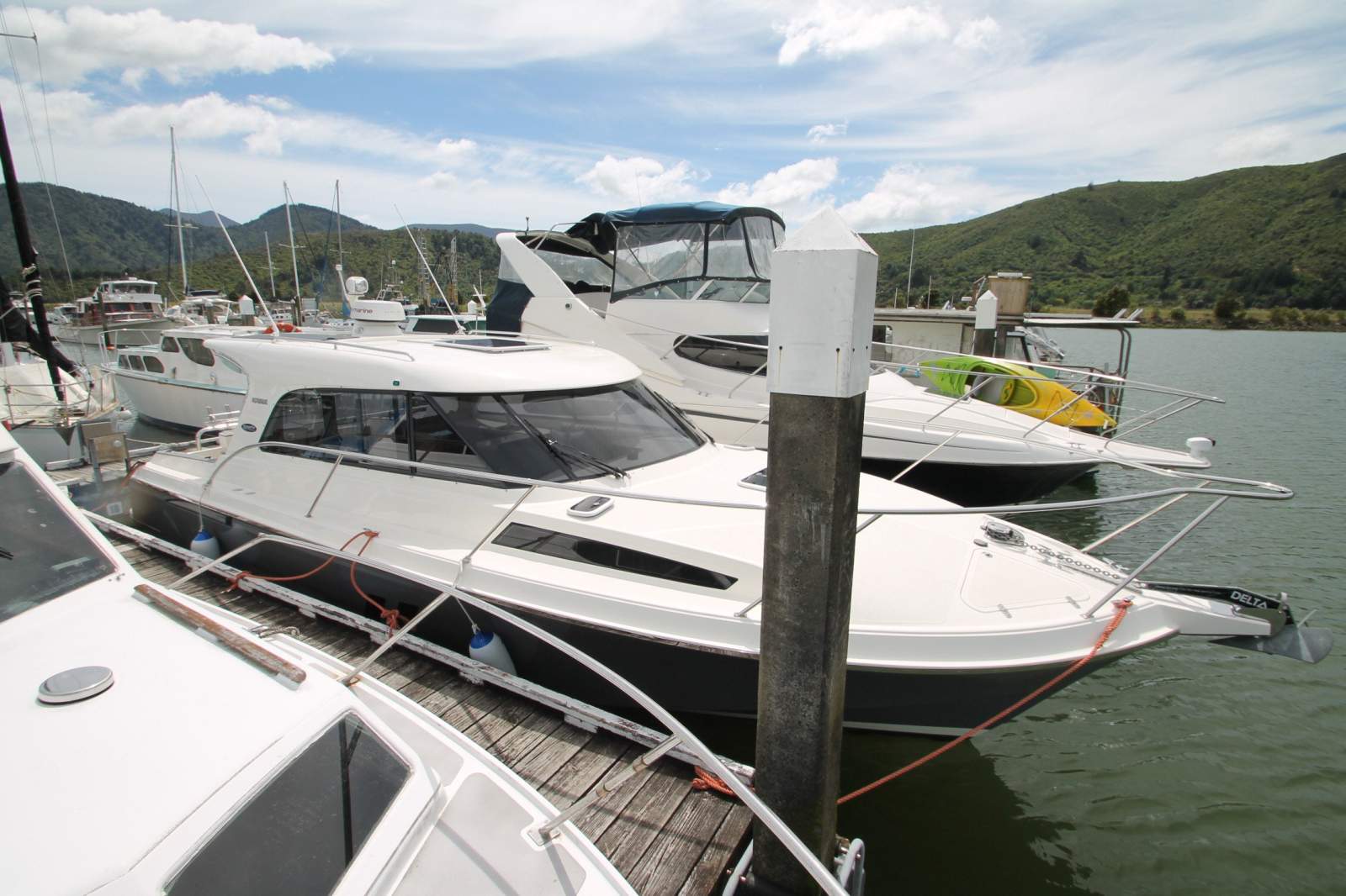 Superior 1050 Sports Sedan