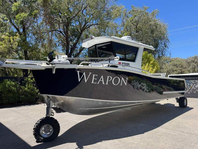 Southbound 9m Amphibious Walk-Around Island Cab
