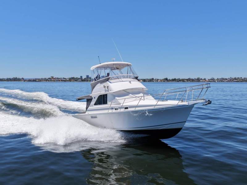 Caribbean 35 Flybridge Cruiser Mk II