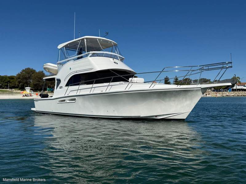 Caribbean 40 Flybridge Cruiser