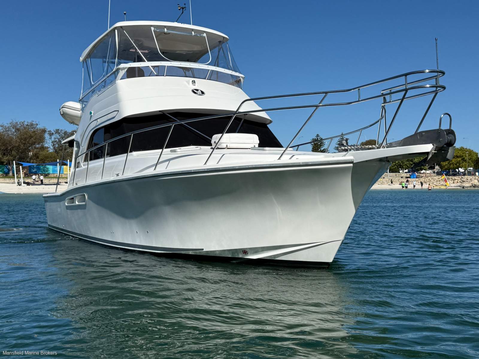 Caribbean 40 Flybridge Cruiser