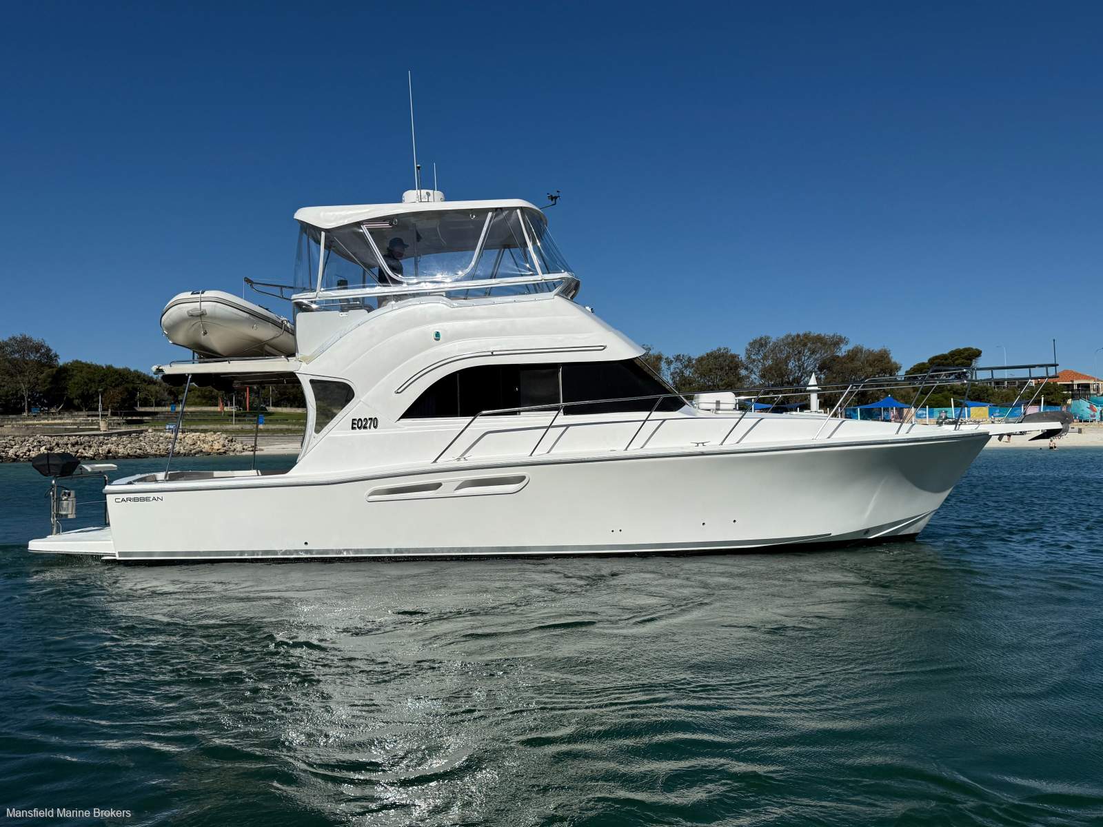 Caribbean 40 Flybridge Cruiser