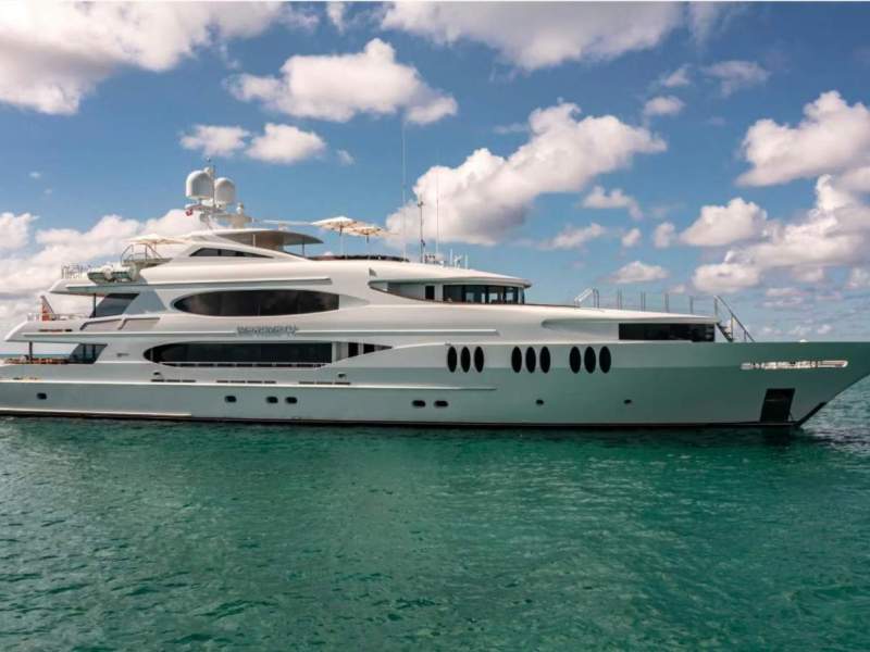 Trinity Yachts 164