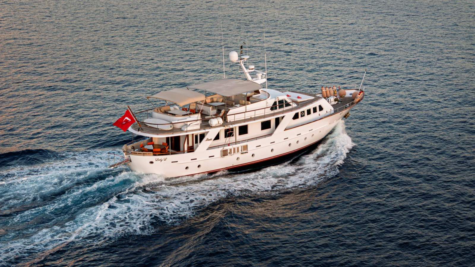 Benetti 26M