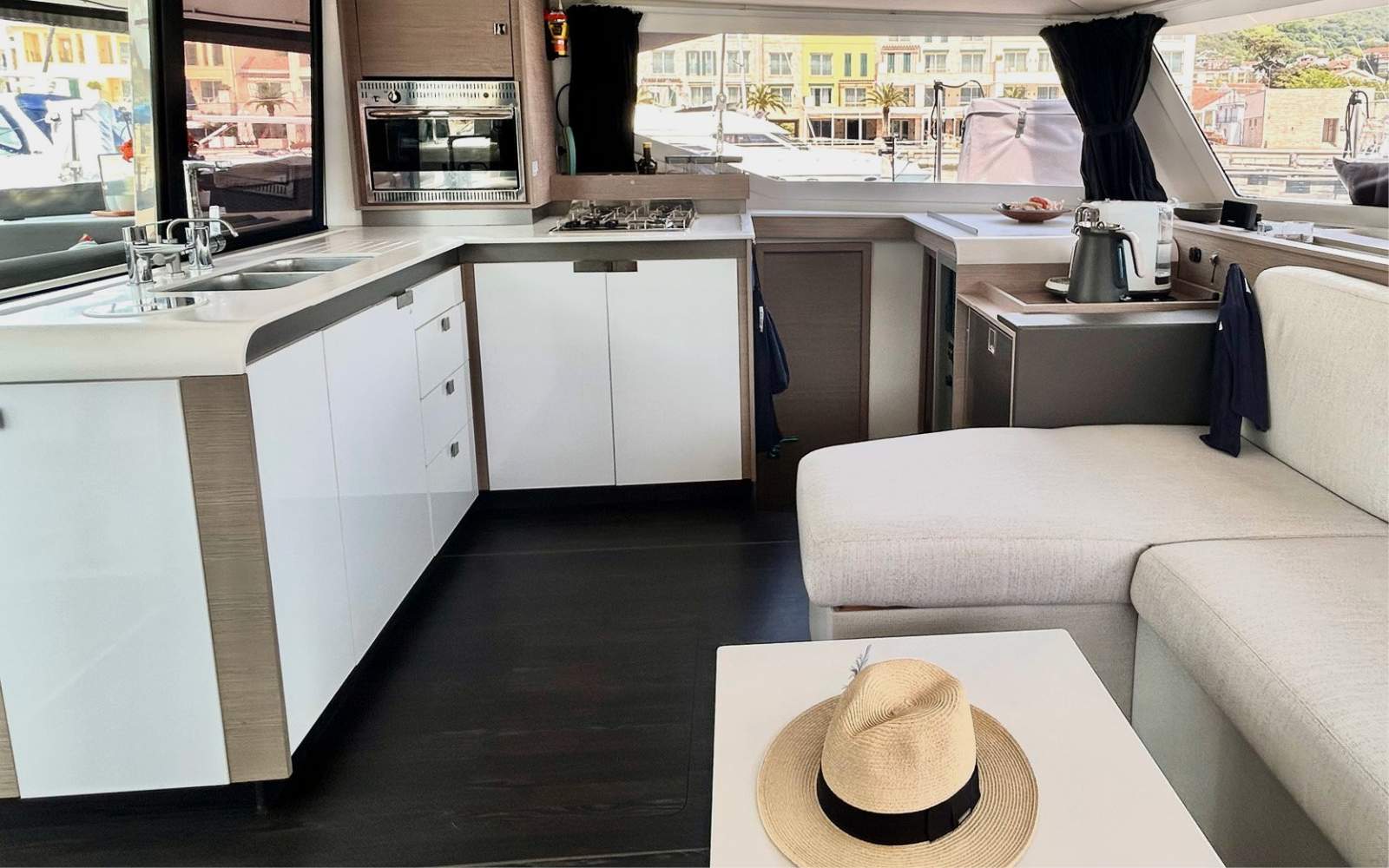 Fountaine Pajot Isla 40