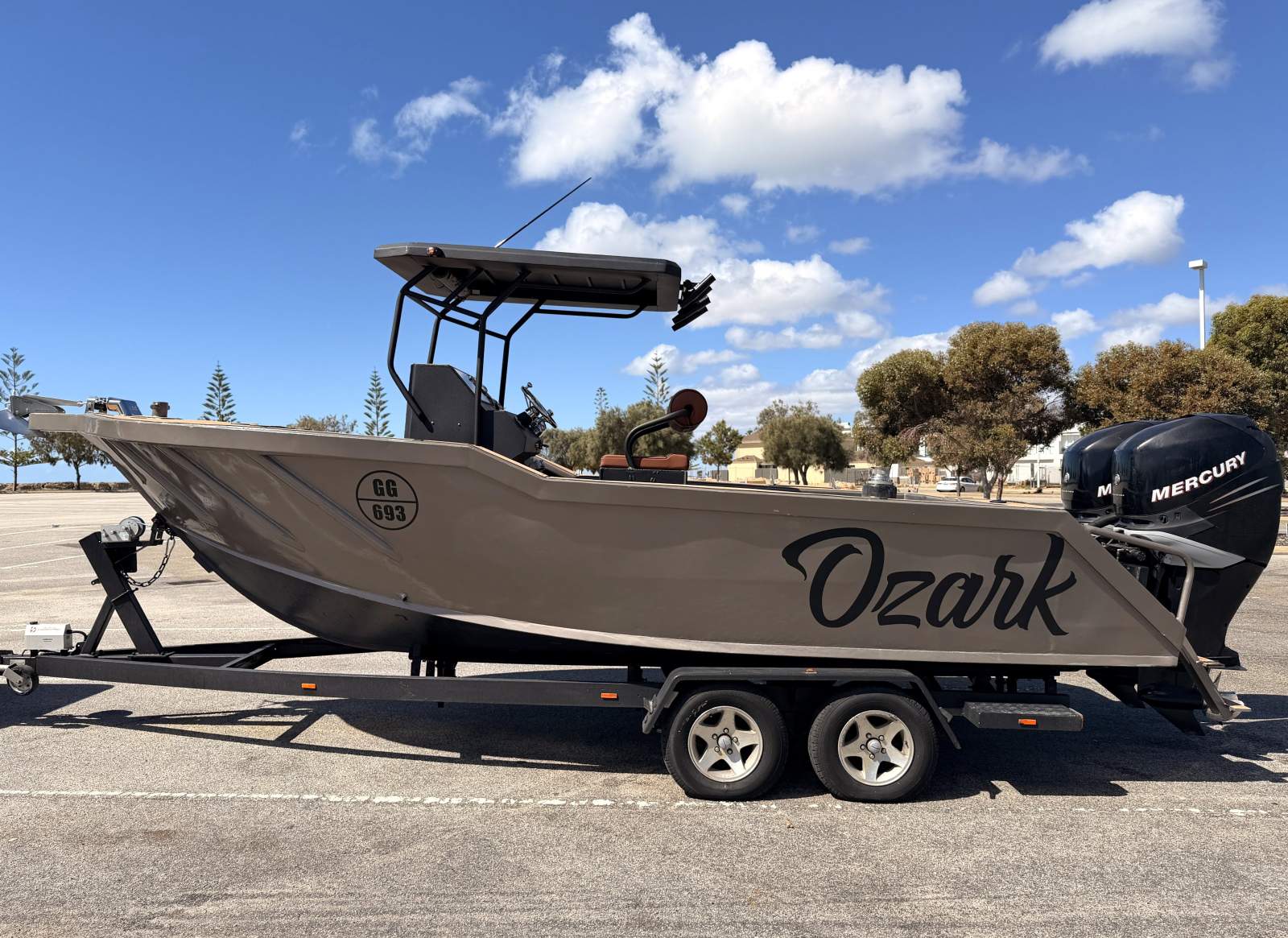 Custom 6.1m Centre Console - Powerful & Practical!