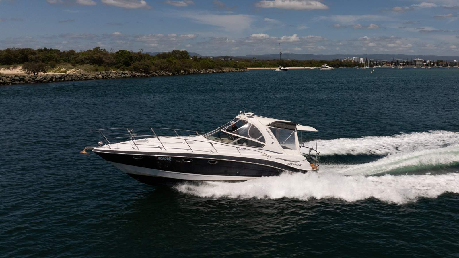 Four Winns Vista 348