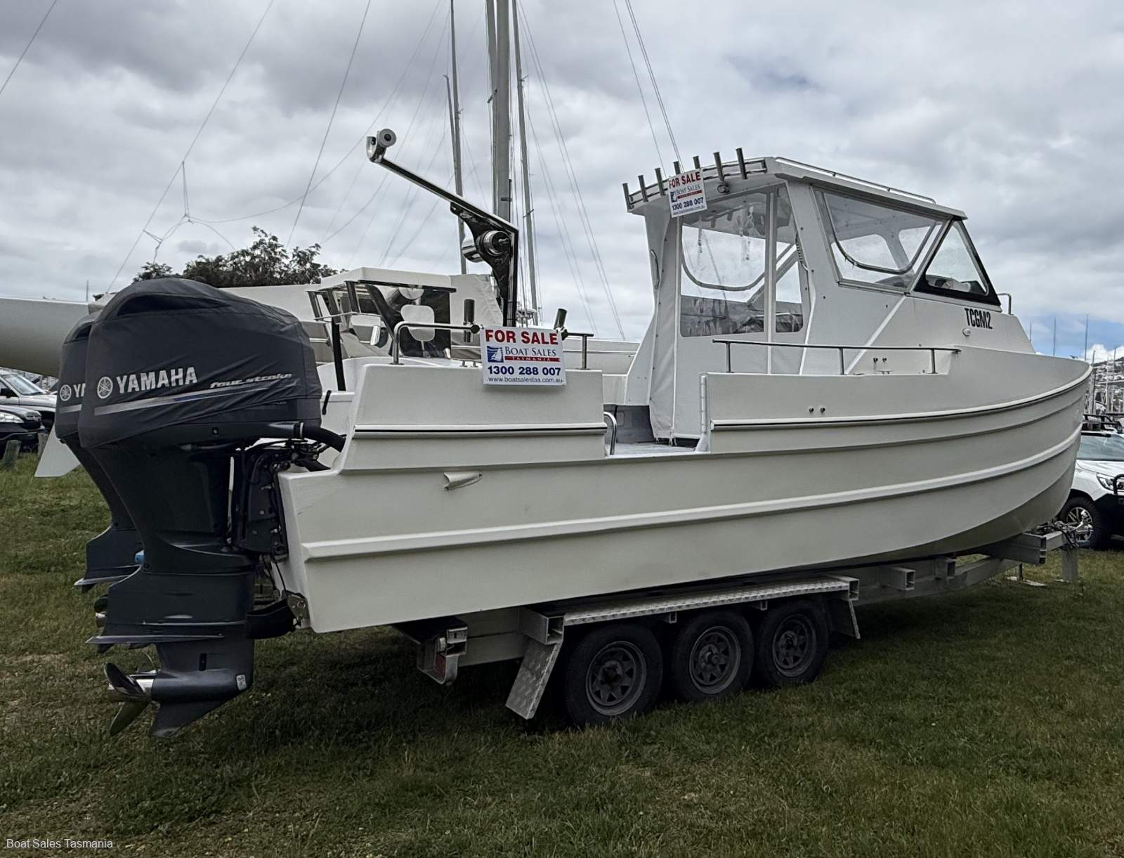 Cape Cat 24 Power Cat