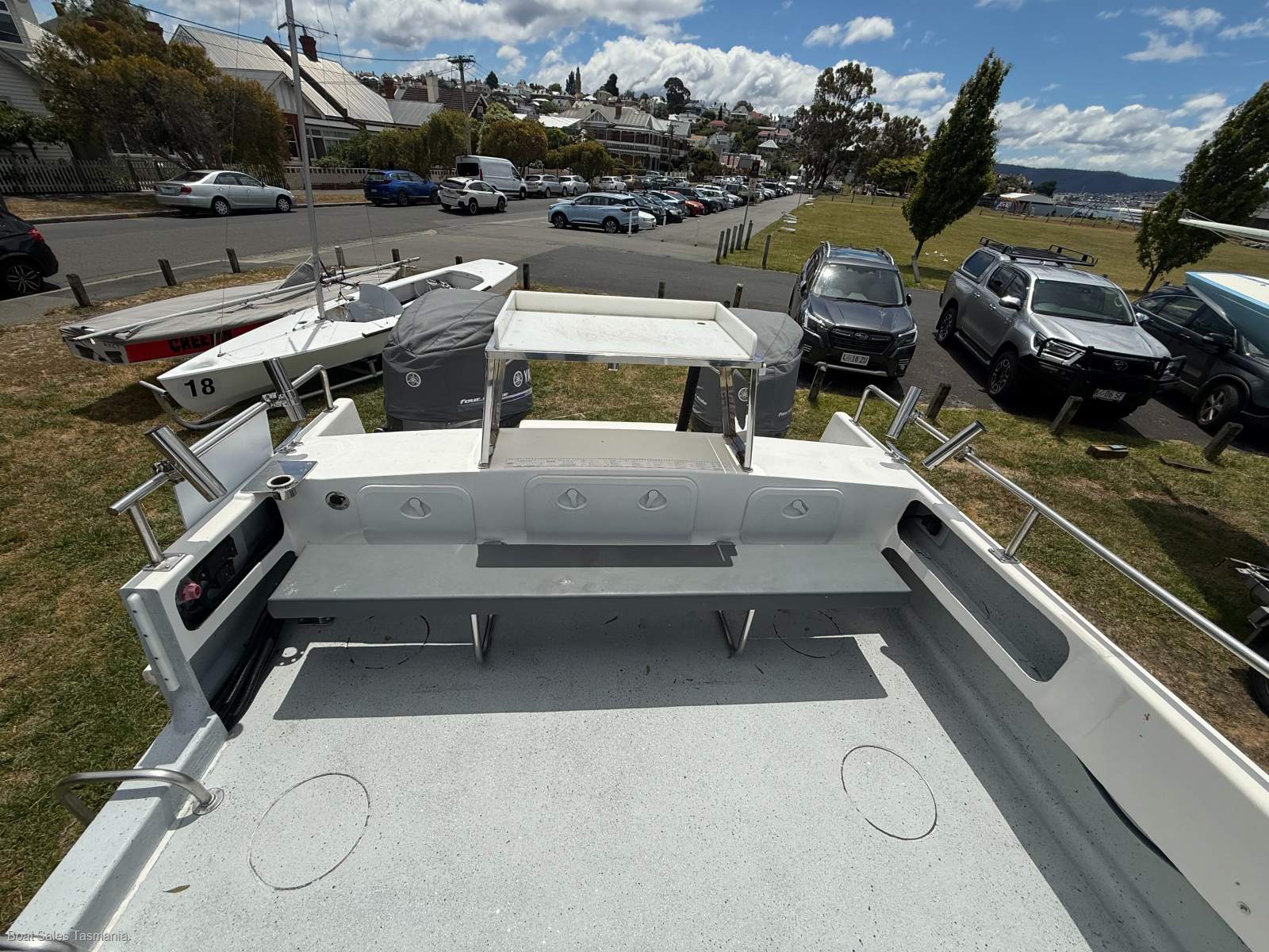 Cape Cat 24 Power Cat